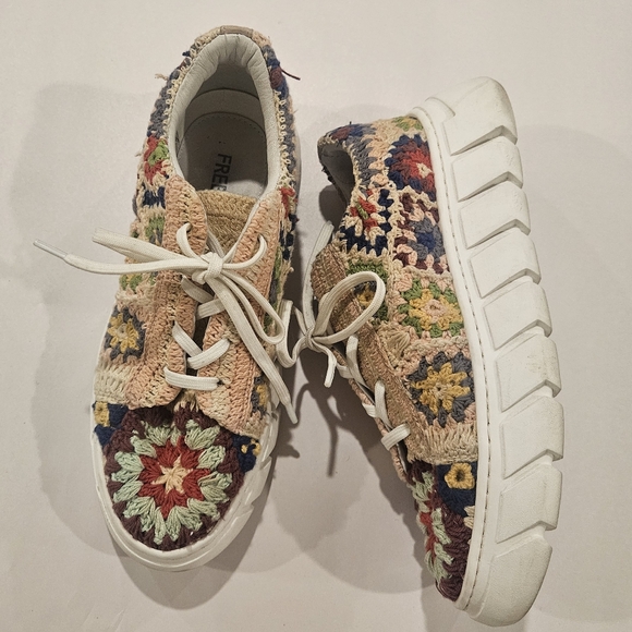 Free People Catch Me If You Can Crochet Sneakers Size 40 9.5 - Picture 2 of 6